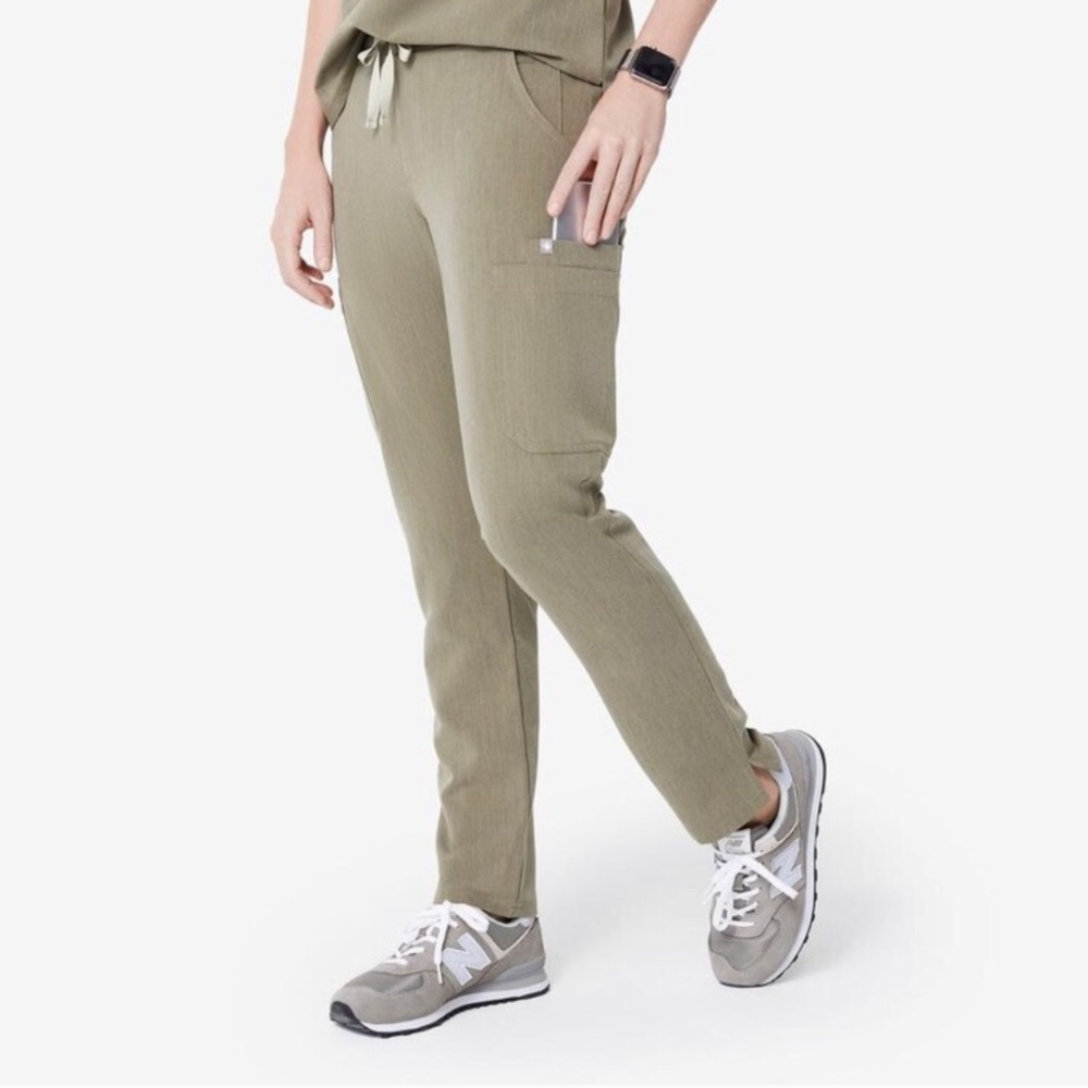FIGS YOLA scrub pants